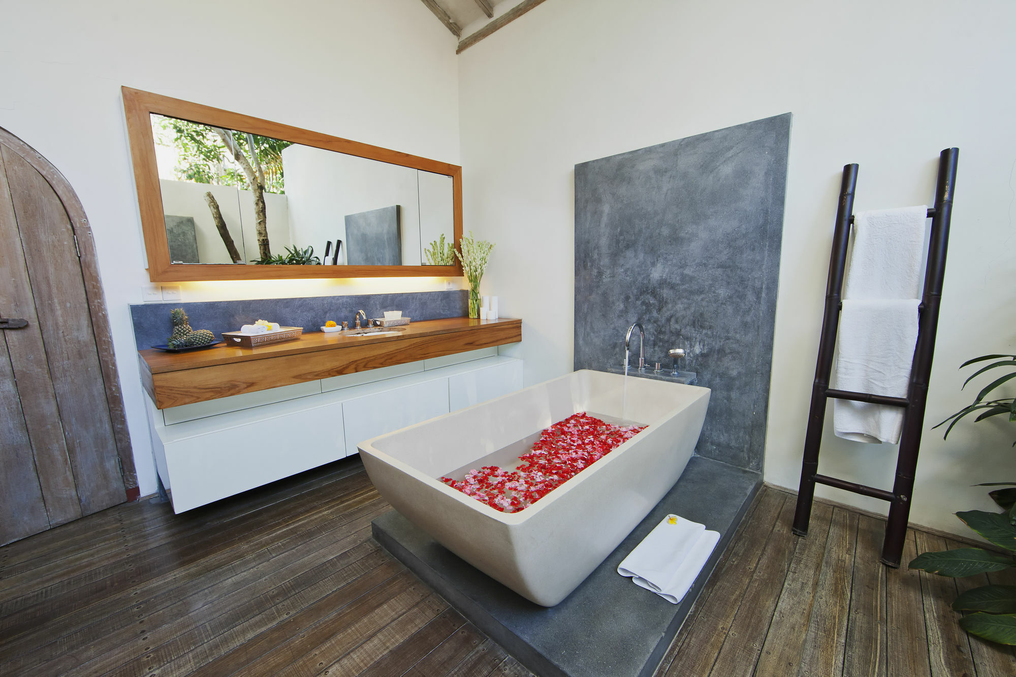 Bidadari Private Pool Villa *